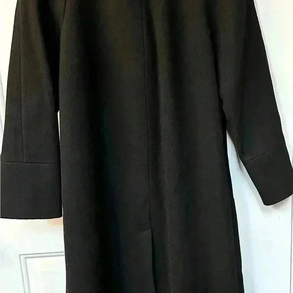 Albert Nipon Long Coat - Picture 5 of 6
